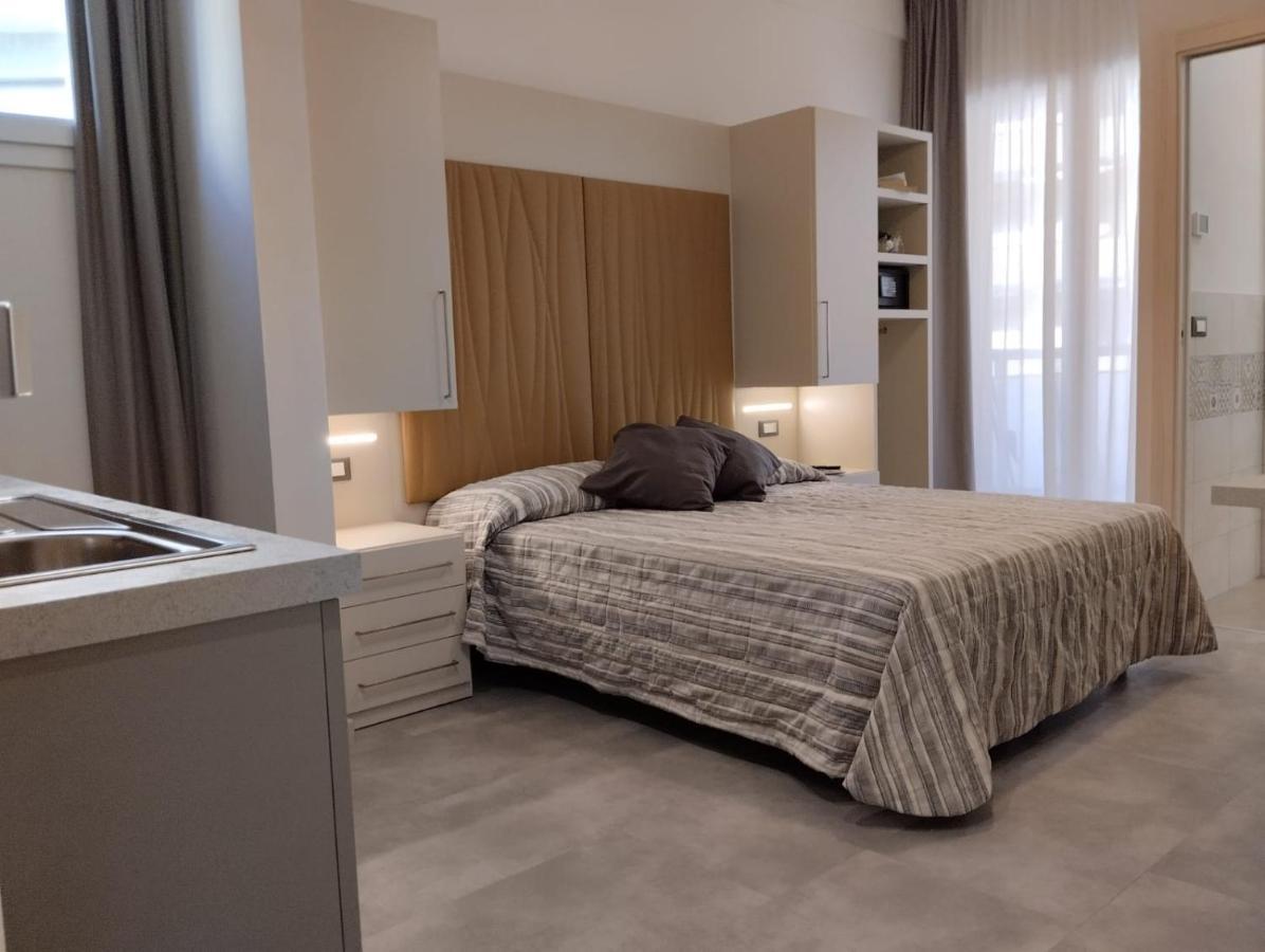 Hotel Abel & Residence Чезенатико Экстерьер фото
